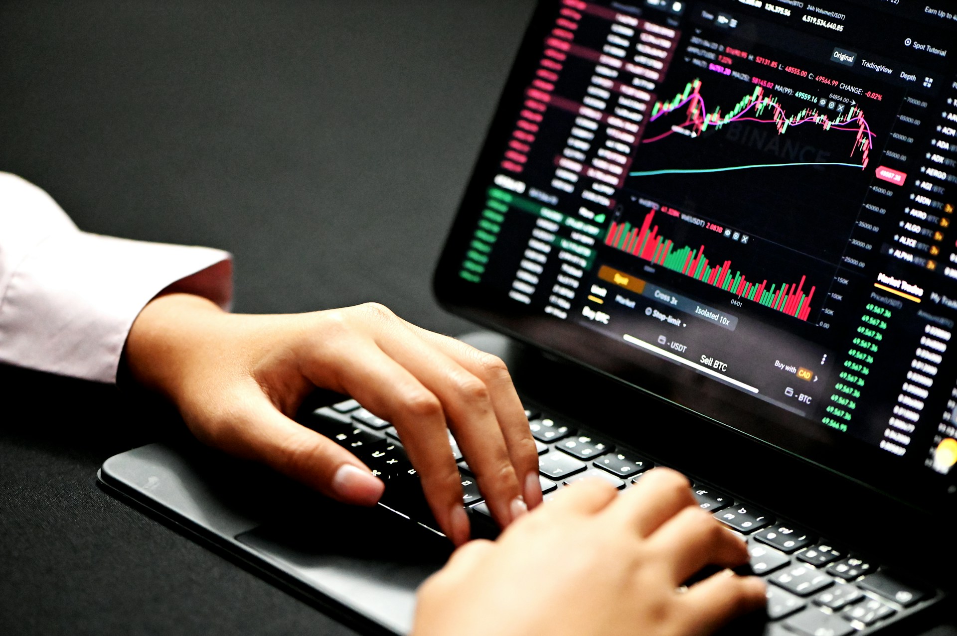 Decoding AI’s Impact on Risk Management in Banking and Finance