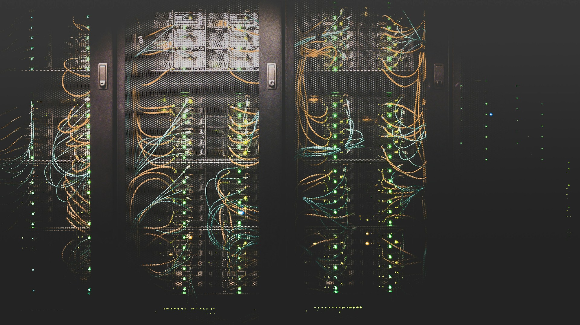 AI Integration Trends in Data Center Management